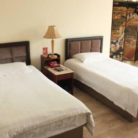 Fortune Business Hotel Циндао Екстериор снимка