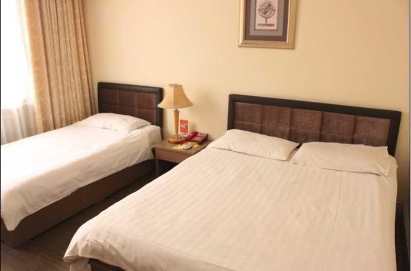 Fortune Business Hotel Циндао Екстериор снимка