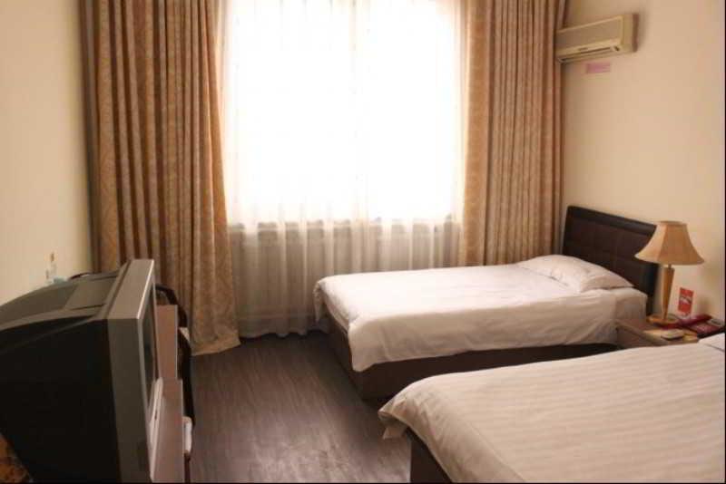 Fortune Business Hotel Циндао Екстериор снимка
